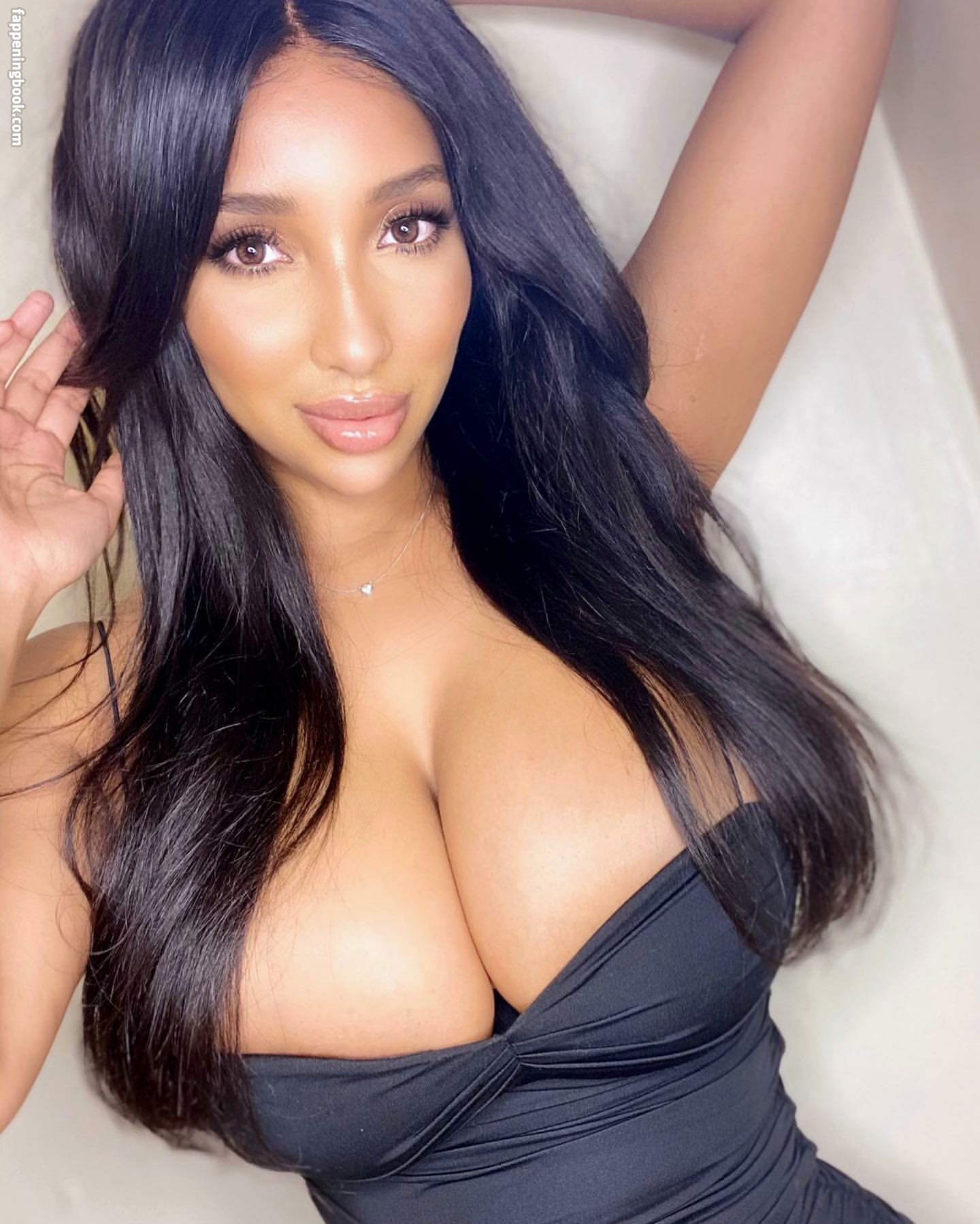 ShayLiving Nude OnlyFans Leaks