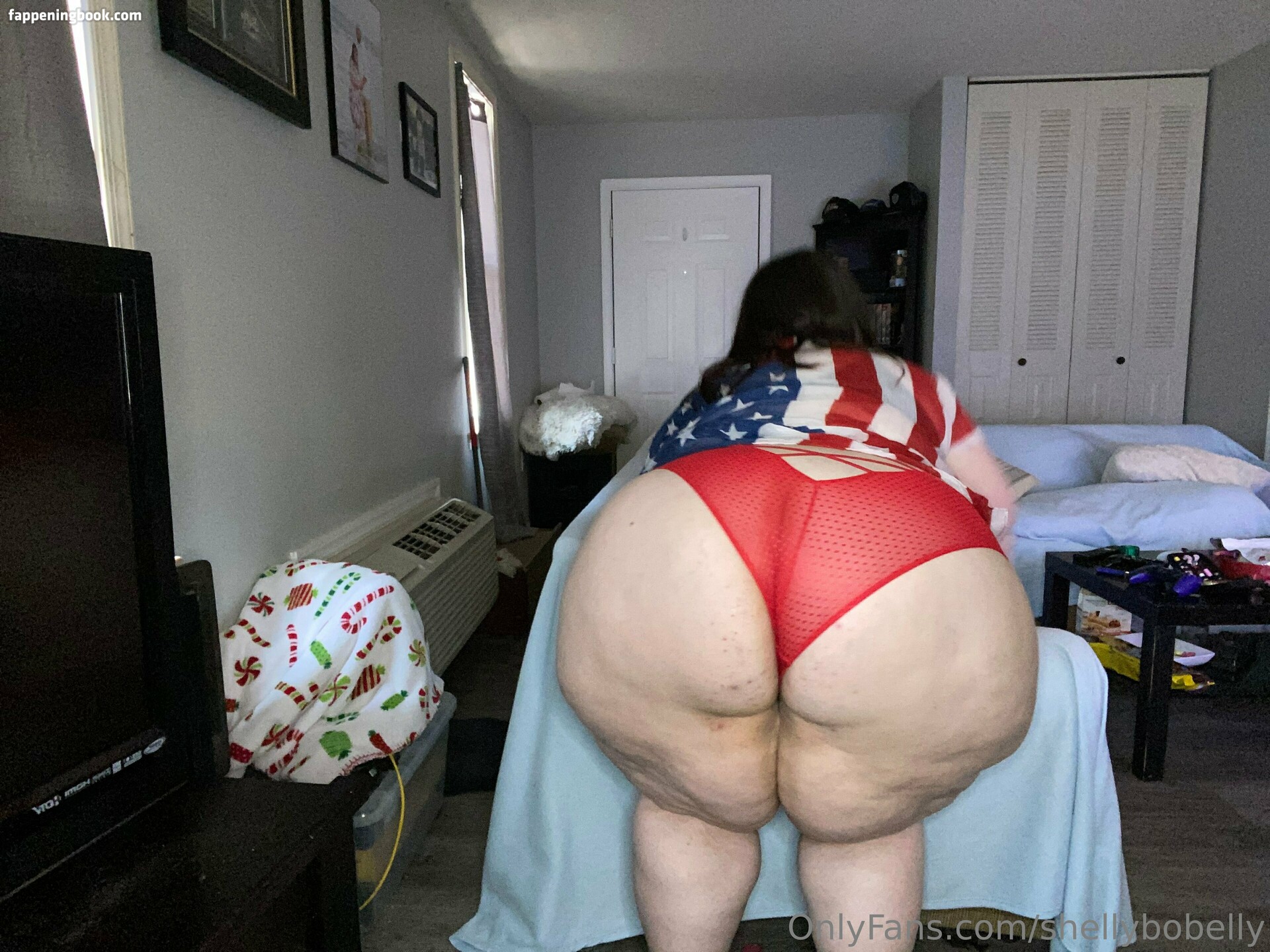 shellybobelly Nude OnlyFans Leaks