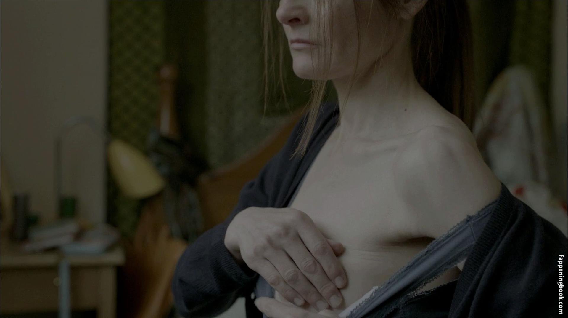 Shirley Henderson Nude, The Fappening - Photo #497302 - FappeningBook.
