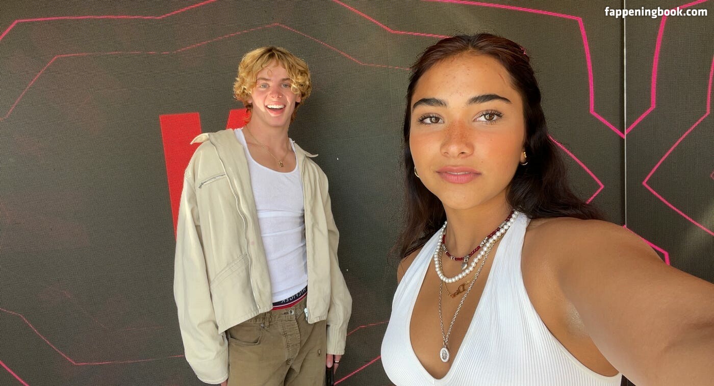 Sienna Mae Nude, OnlyFans Leaks, Fappening - FappeningBook