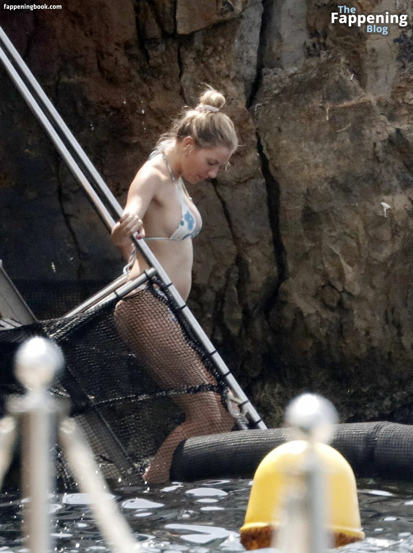 Sienna Miller Nude OnlyFans Leaks