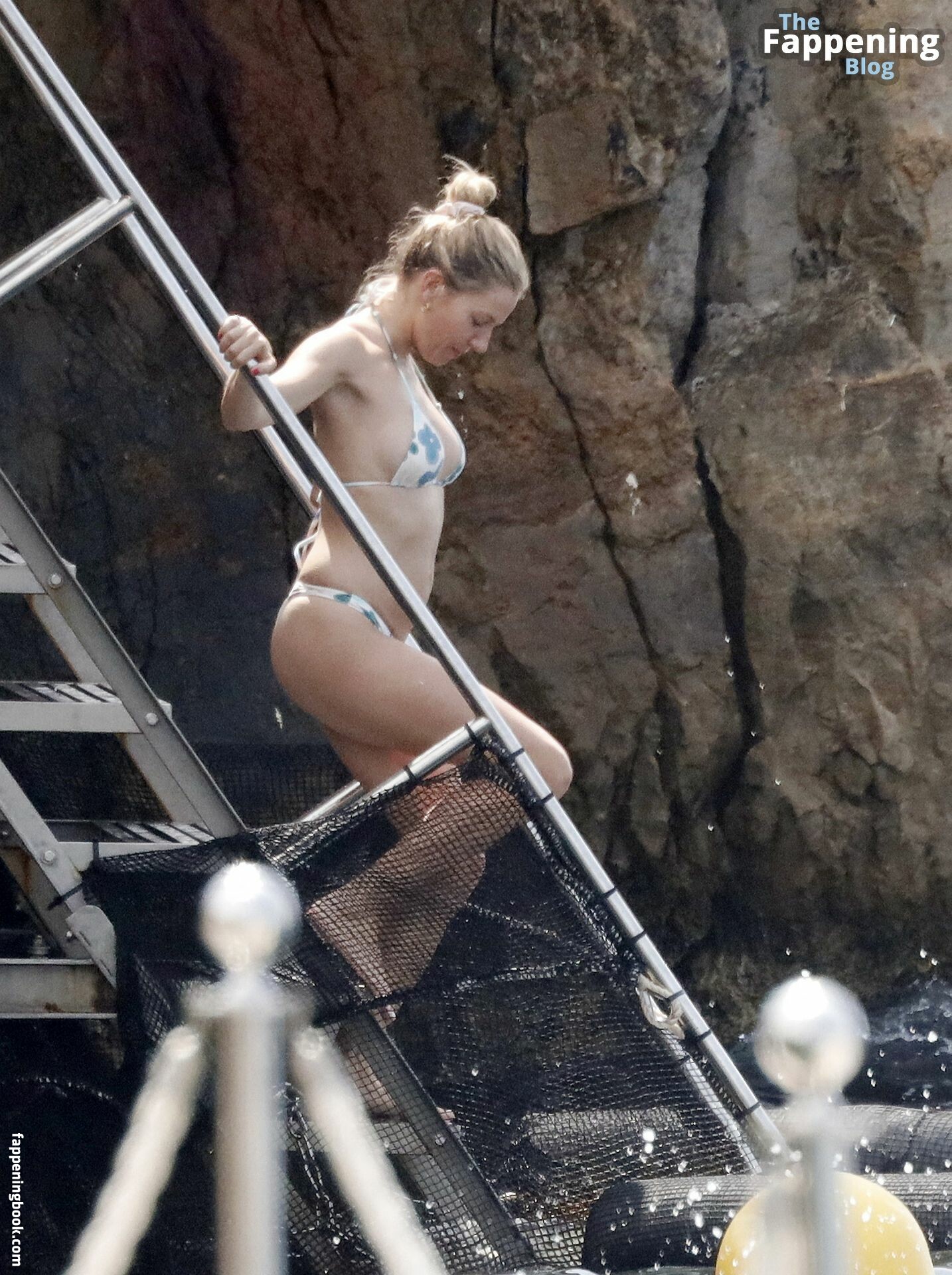 Sienna Miller Nude OnlyFans Leaks