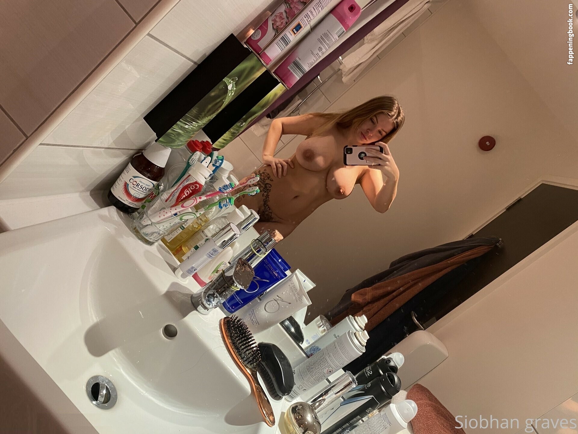 Siobhan Graves Nude OnlyFans Leaks