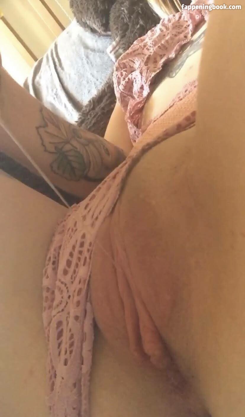 sleepyanxiousbean Nude