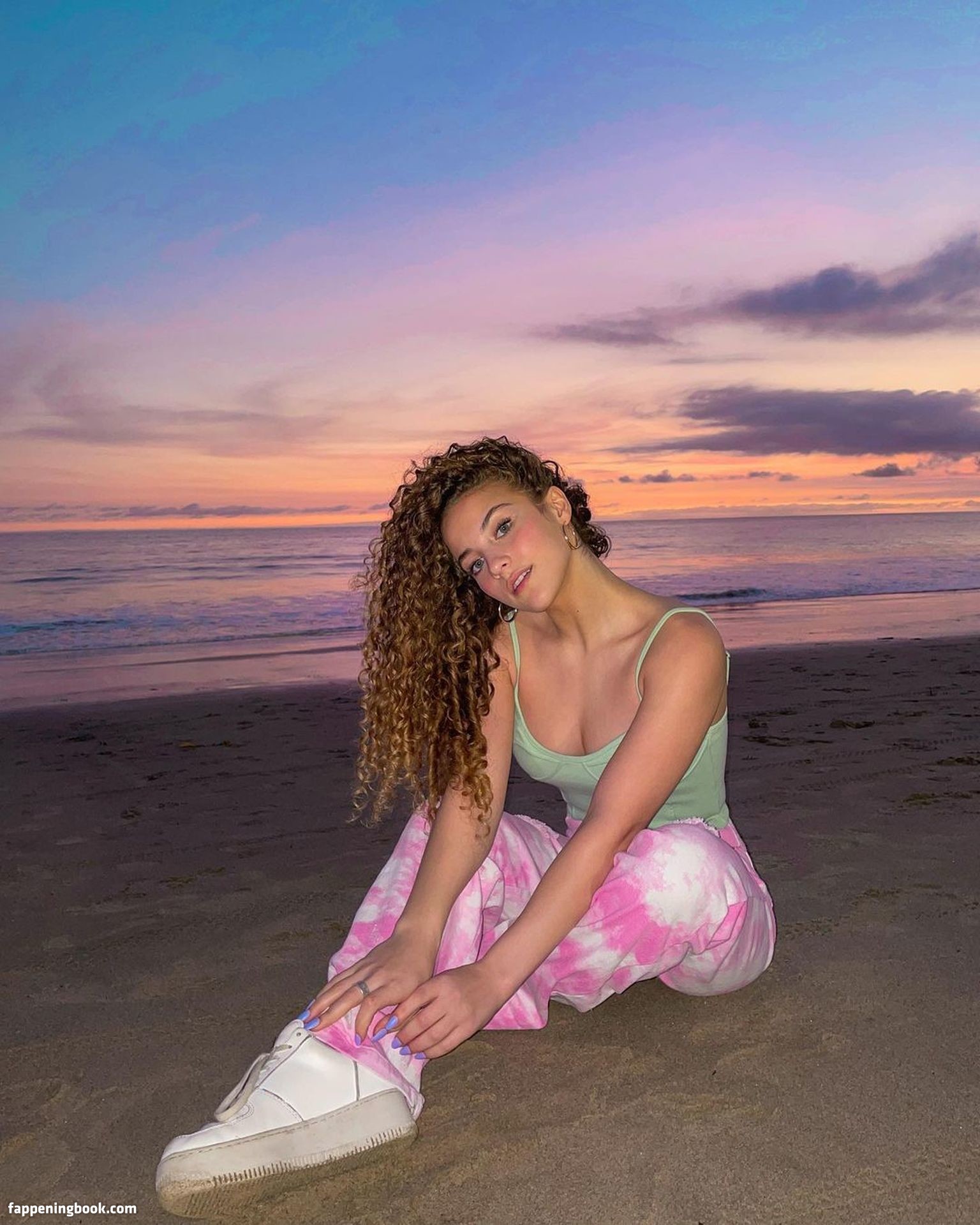 Sofie Dossi Nude Onlyfans Leaks Fappening Fappeningbook