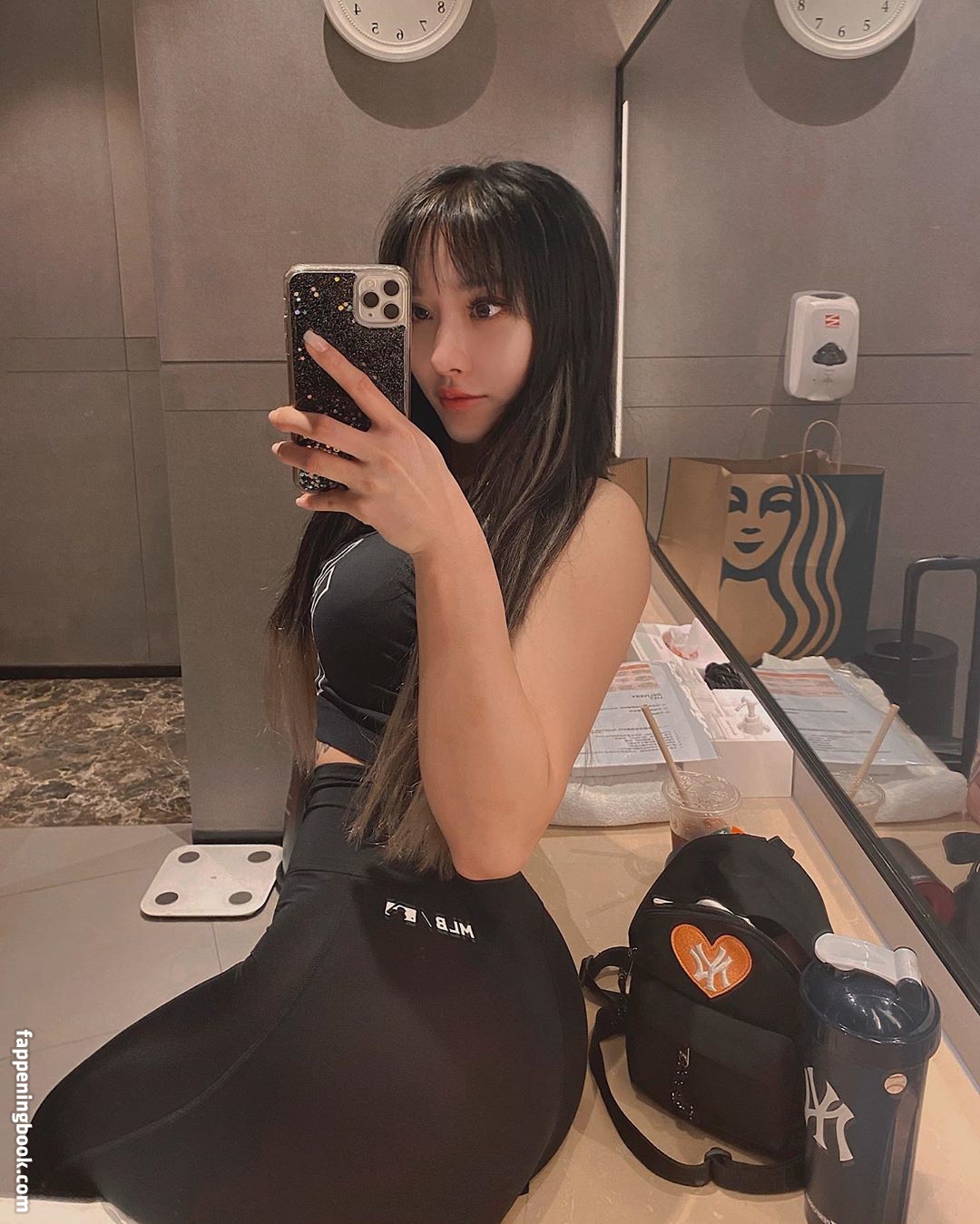 Songyuxin Hitomi Nude OnlyFans Leaks
