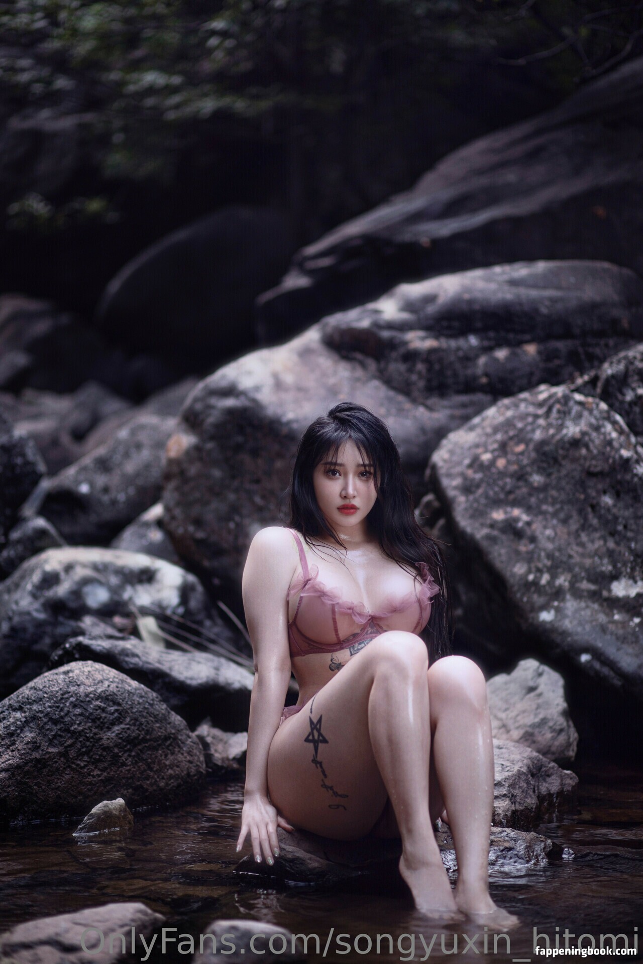 Songyuxin Hitomi Nude OnlyFans Leaks