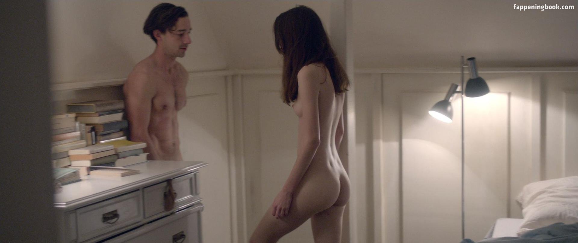 Stacy Martin Nude, The Fappening - Photo #507073 - FappeningBook.