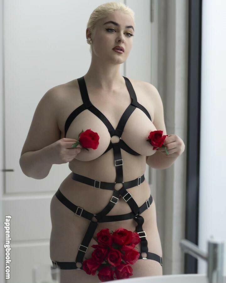 Stefania Ferrario Nude OnlyFans Leaks