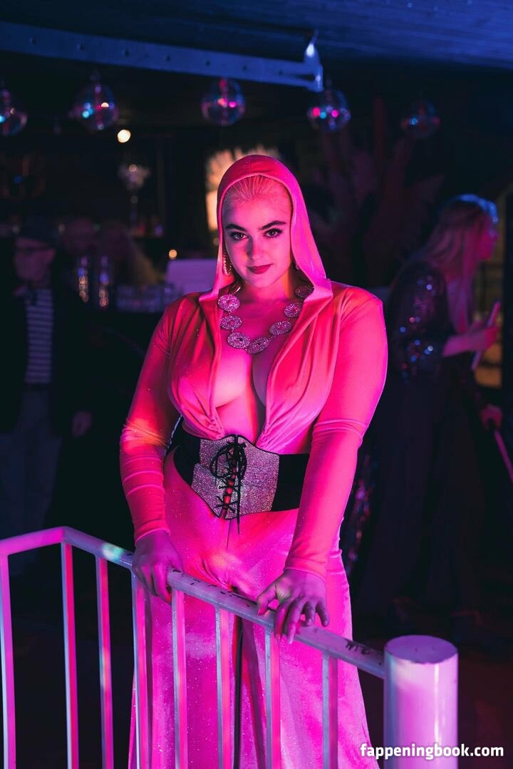 Stefania Ferrario Nude OnlyFans Leaks