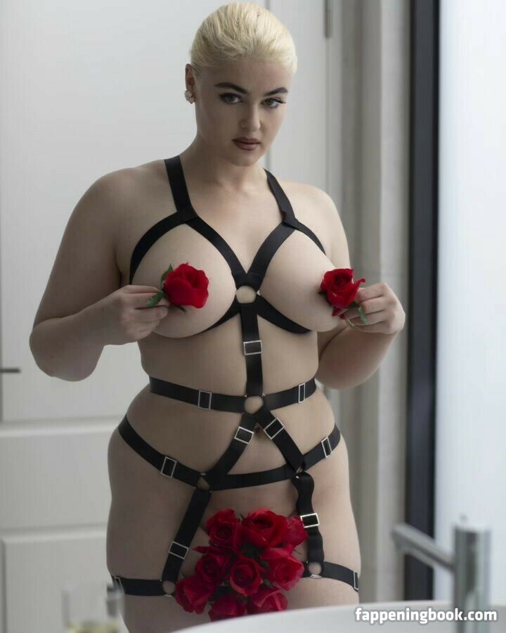 Stefania Ferrario Nude OnlyFans Leaks