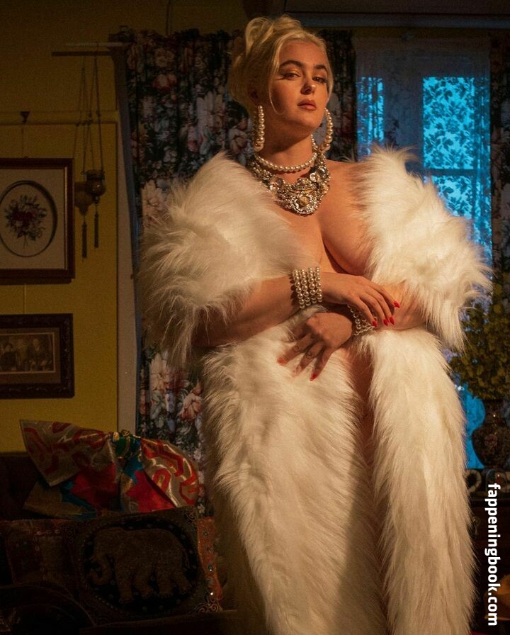 Stefania Ferrario Nude OnlyFans Leaks