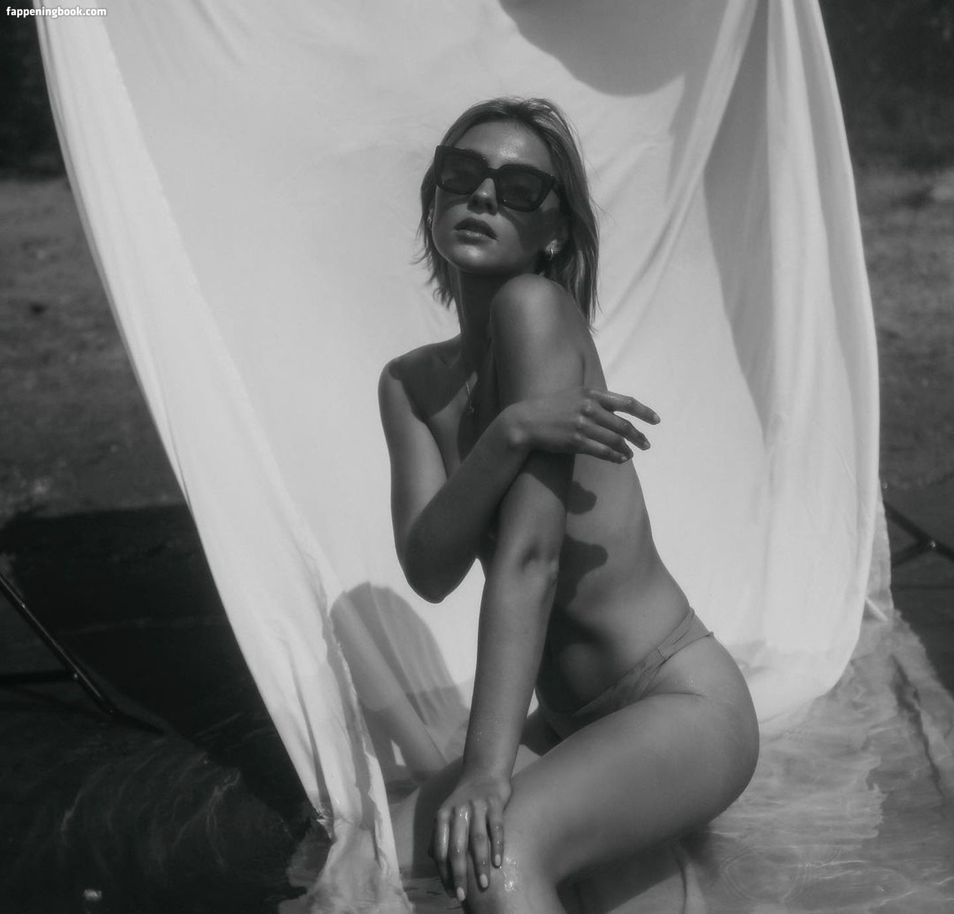 Stefanie Giesinger Nude