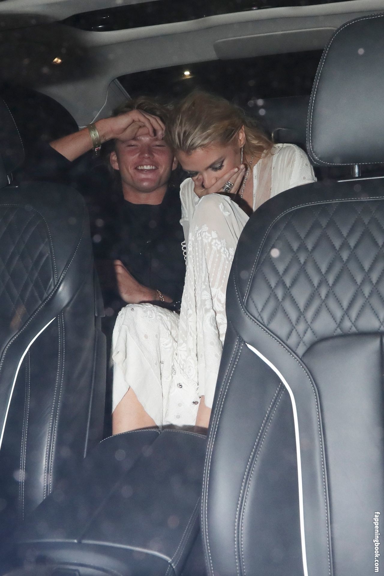 Miley Cyrus ex Stella Maxwell spotted out with Bella 