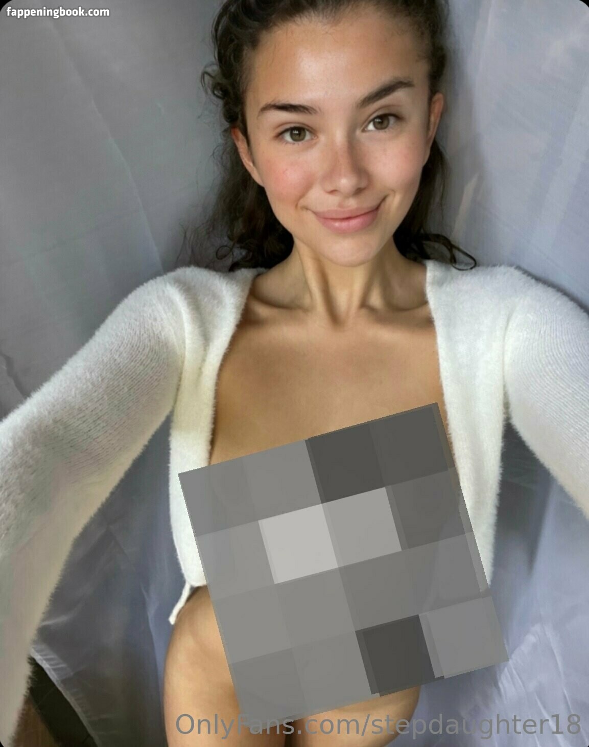 stepdaughter18 Nude OnlyFans Leaks