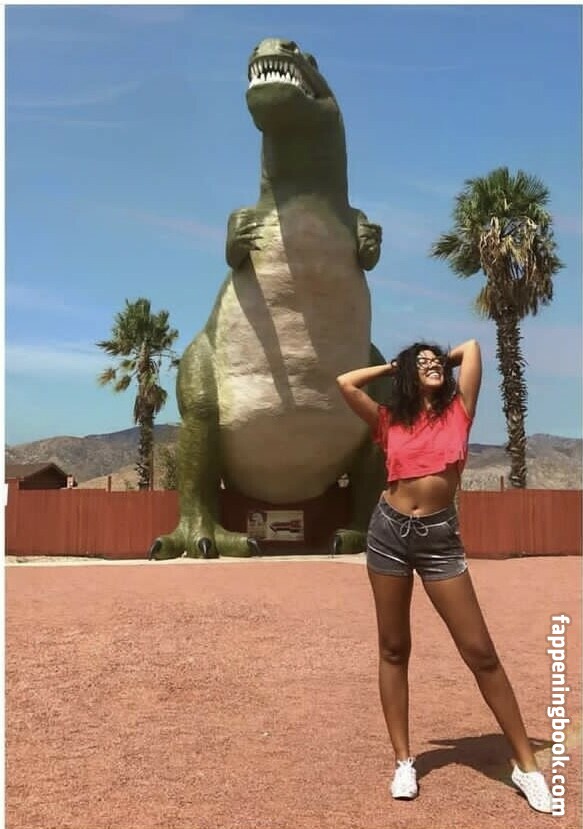 Stephanie Beatriz Fapello Latest Exclusive Leaked Photos