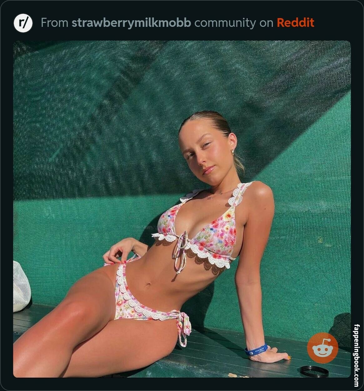 Strawberrymilkmob Nude
