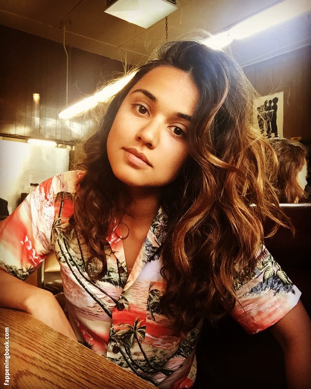 Summer Bishil Fapello Latest Exclusive Leaked Photos