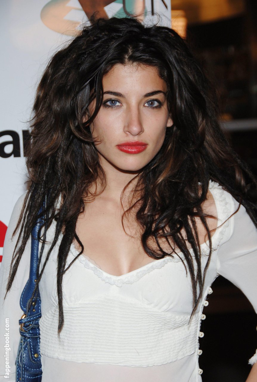 Next photo of Tania Raymonde