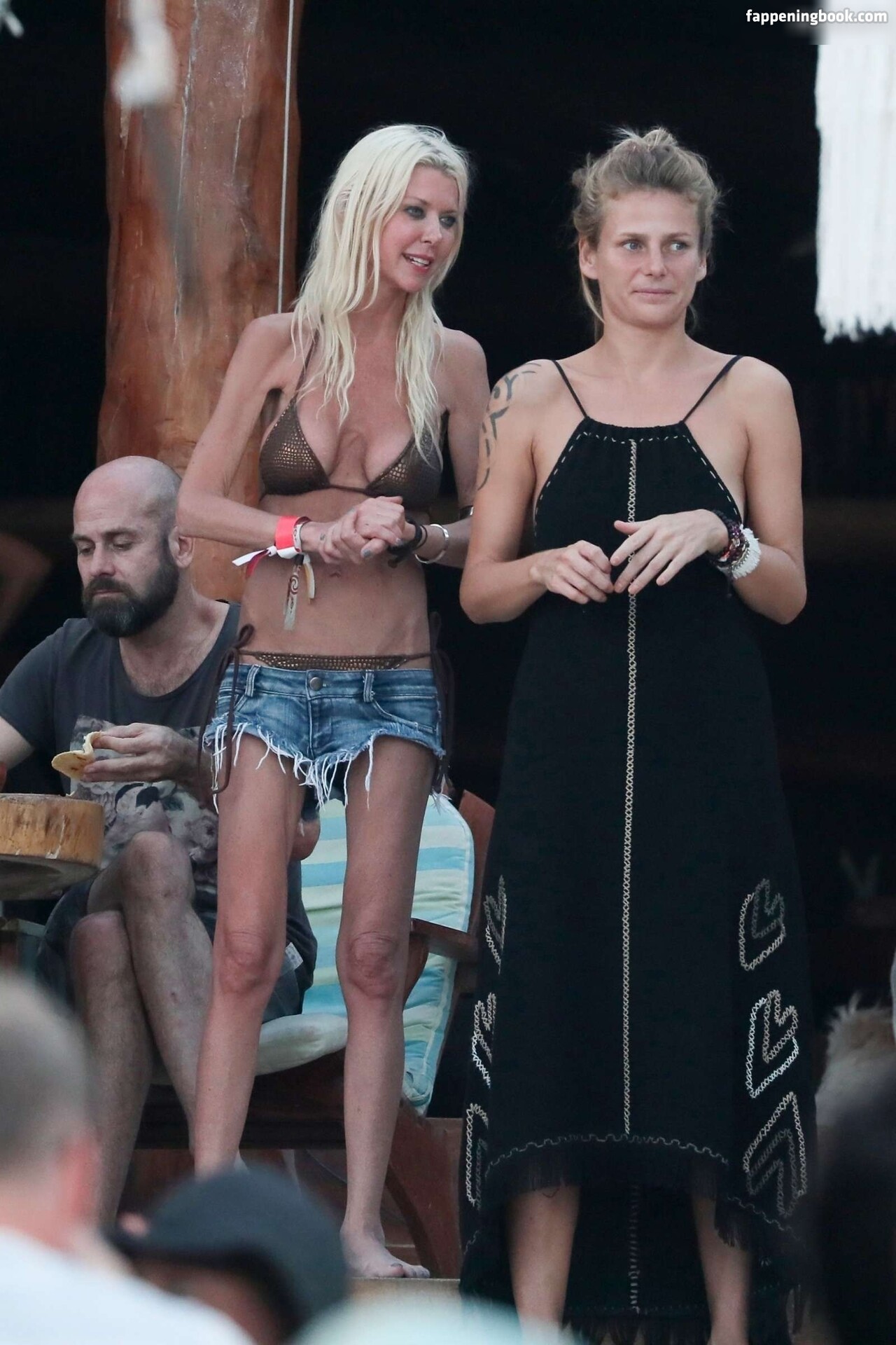 Tara Reid Fapello Latest Exclusive Leaked Photos