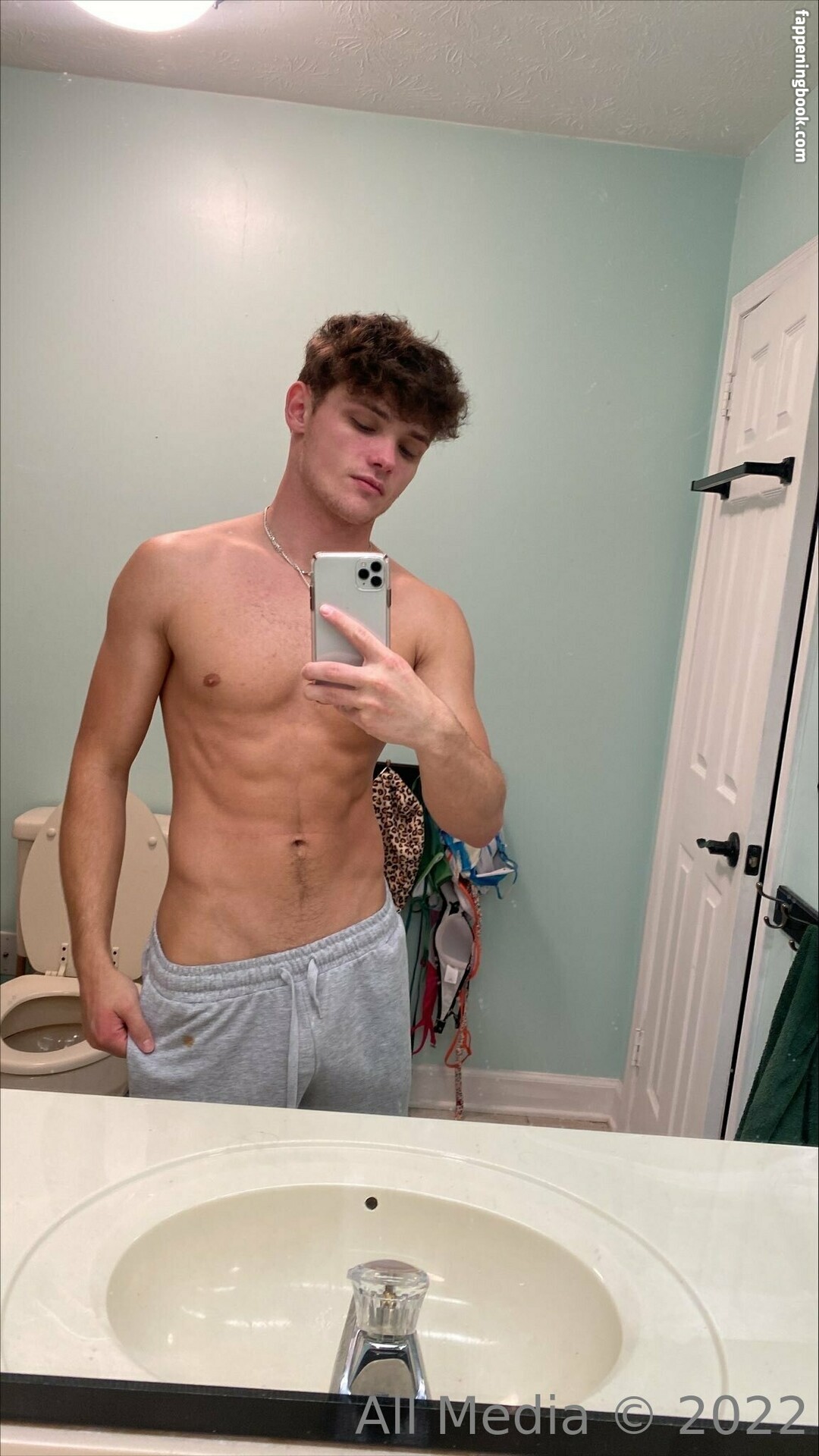 taylorsfree Nude OnlyFans Leaks