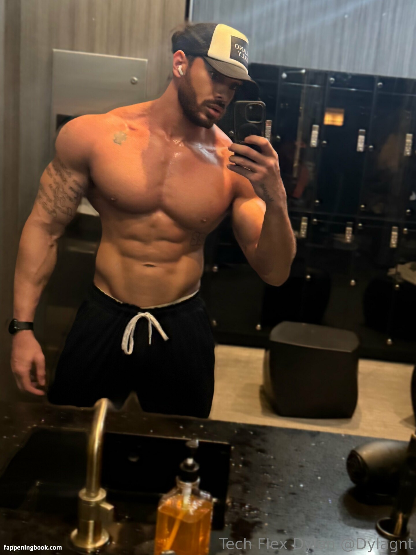 techflexdylan Nude OnlyFans Leaks