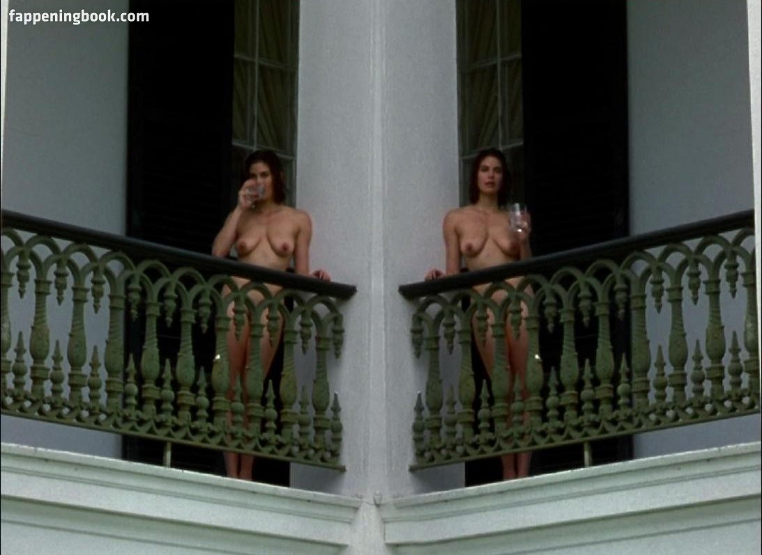 Teri Hatcher Nude