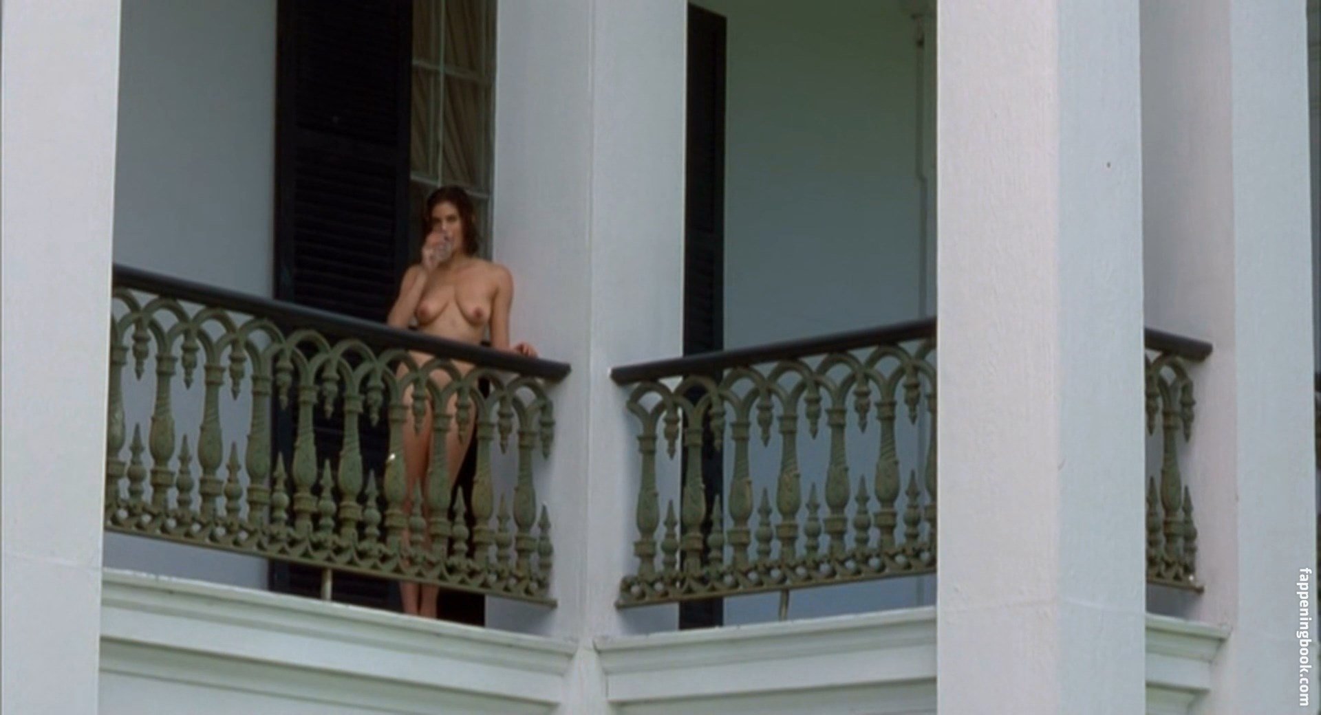Teri Hatcher Nude