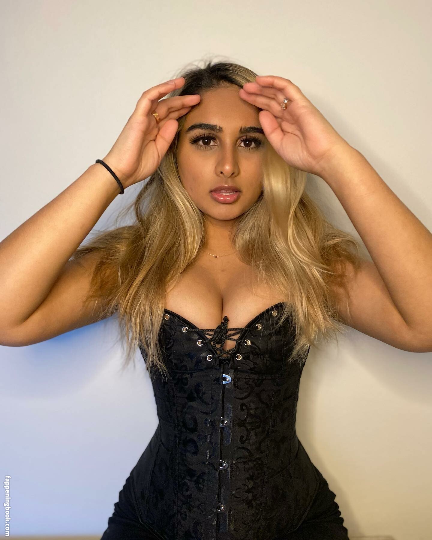 therealmeghnaa Nude OnlyFans Leaks