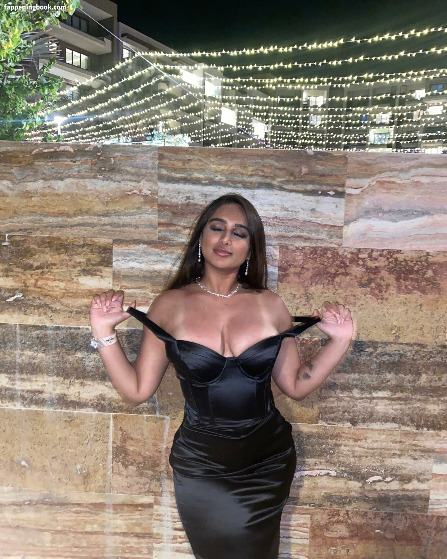 therealmeghnaa Nude OnlyFans Leaks