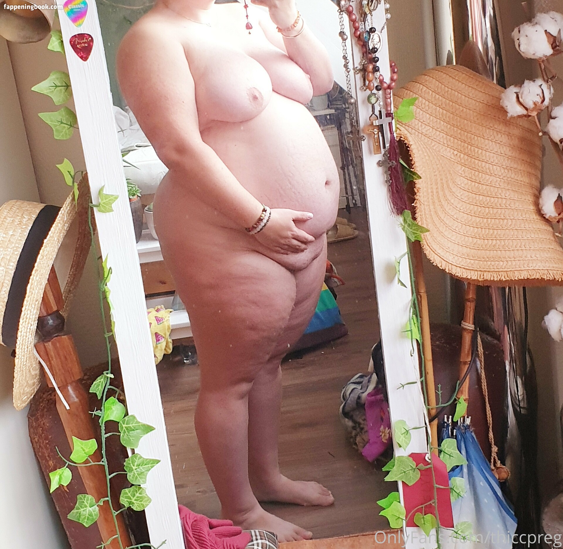 thiccpreg Nude OnlyFans Leaks