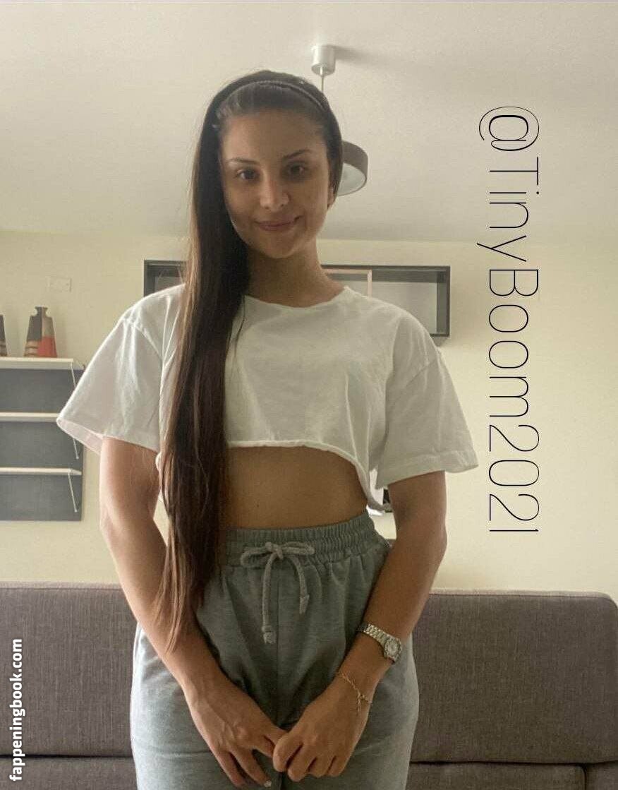 thickbabyzara Nude OnlyFans Leaks