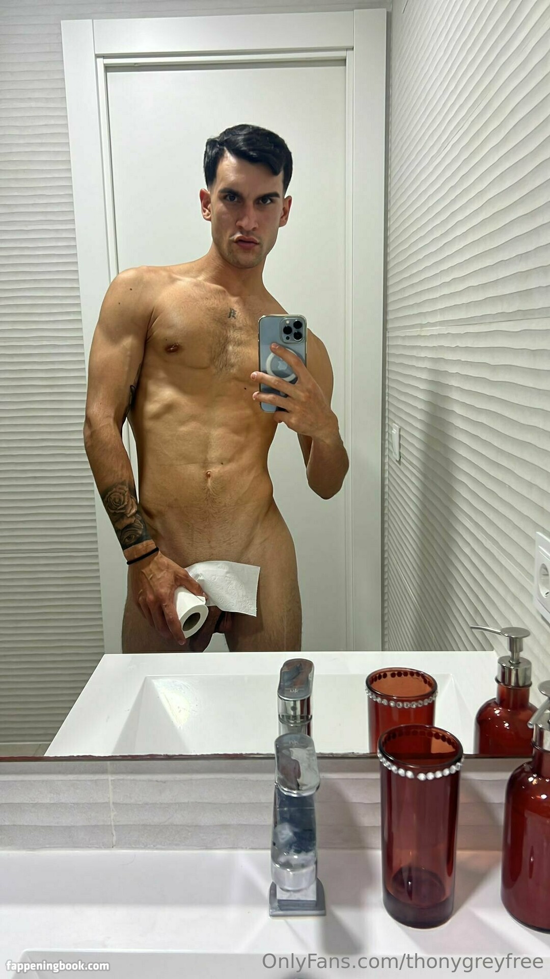 thonygreyfree Nude OnlyFans Leaks