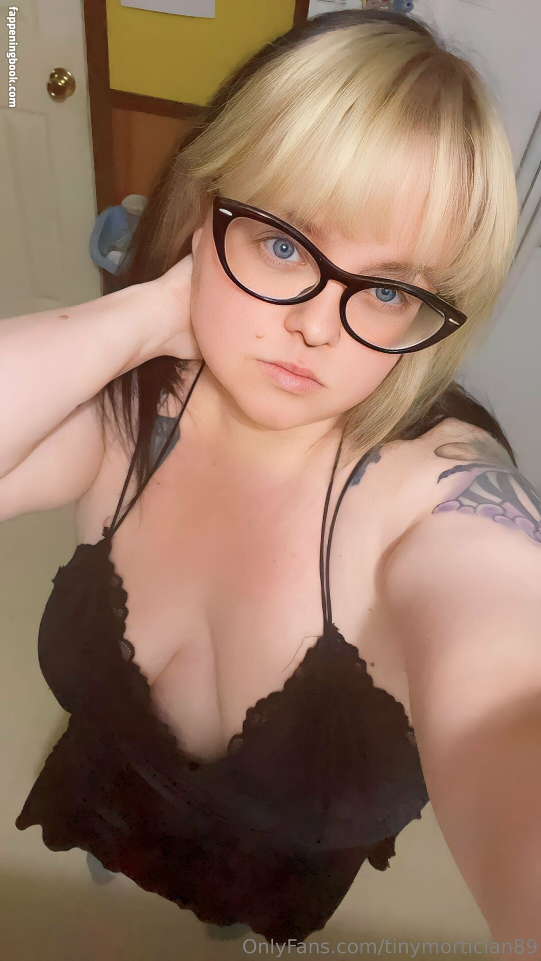 tinymortician89 Nude OnlyFans Leaks