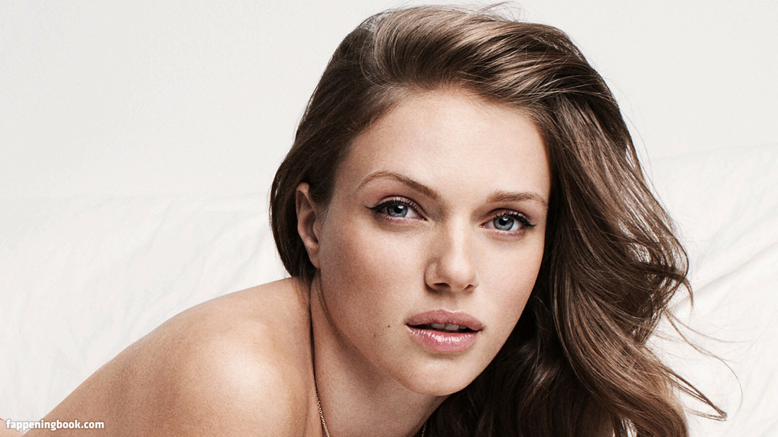 Tracy Spiridakos Fapello Latest Exclusive Leaked Photos