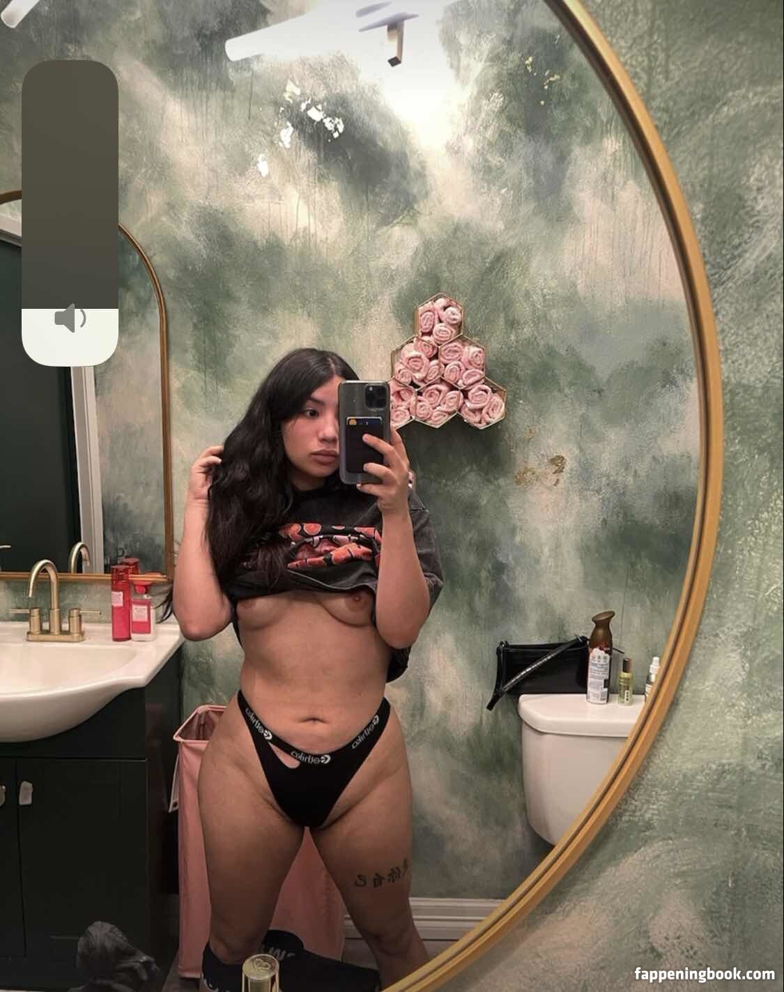 valentinanap Nude OnlyFans Leaks