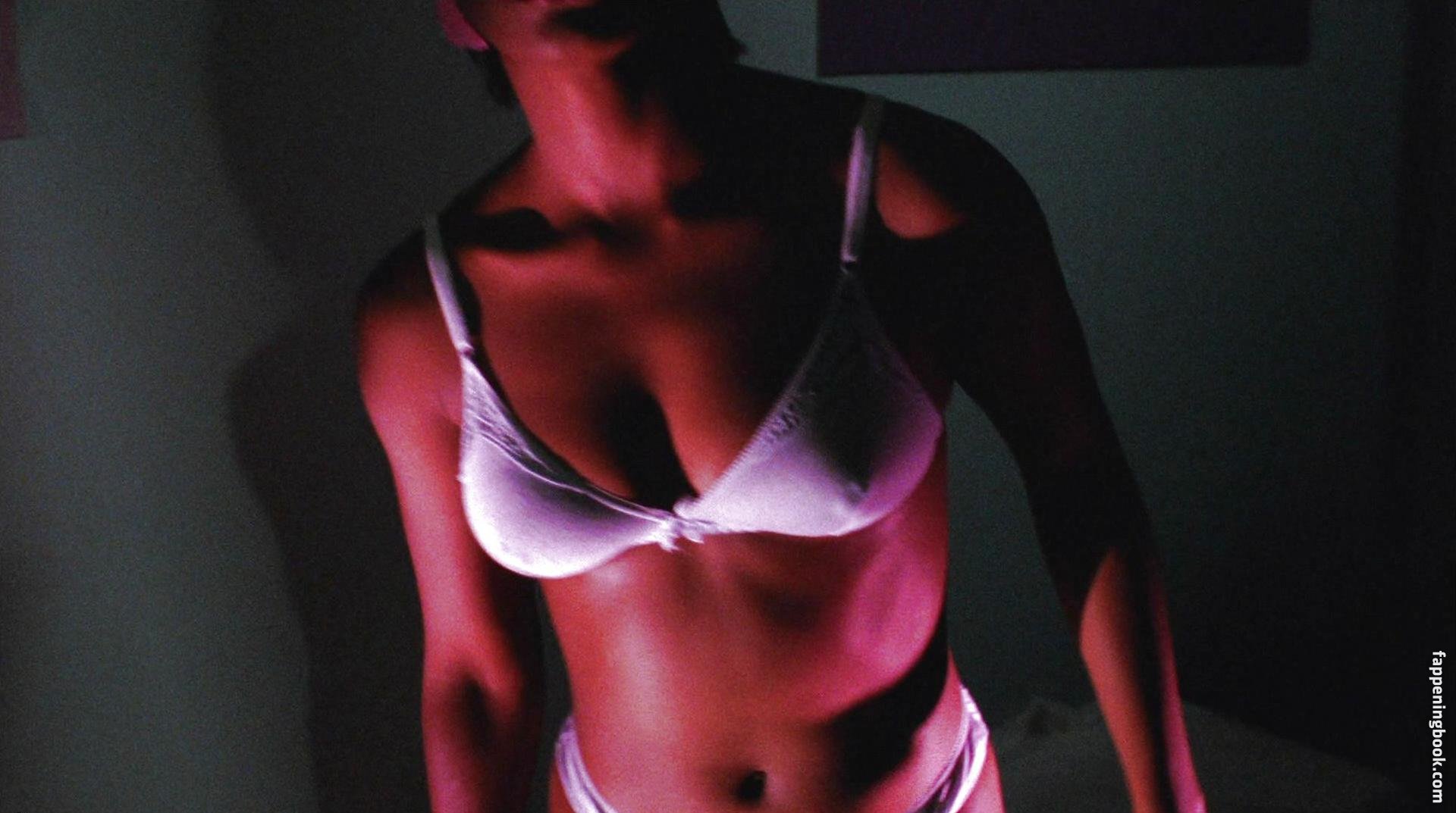 Vanessa Bell Calloway Nude