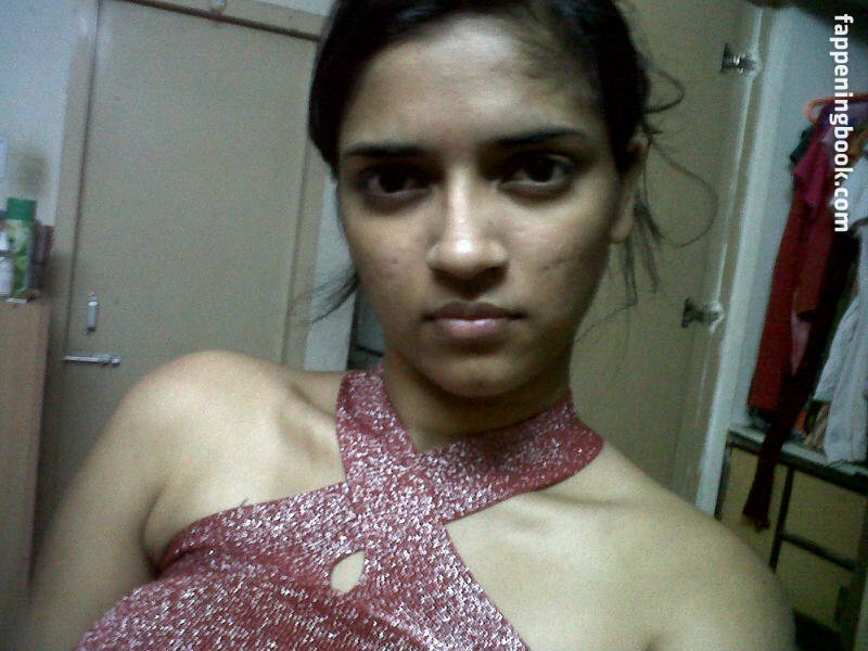 Vasundhara Kashyap Nude
