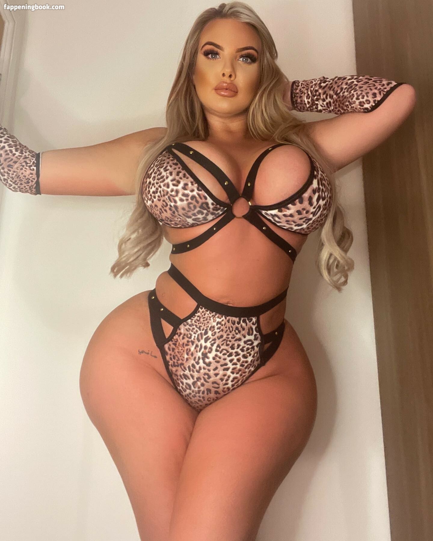 Victoria Lily Sinclair Nude OnlyFans Leaks