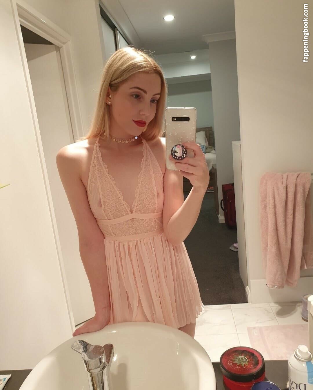 violetblushxx Nude OnlyFans Leaks
