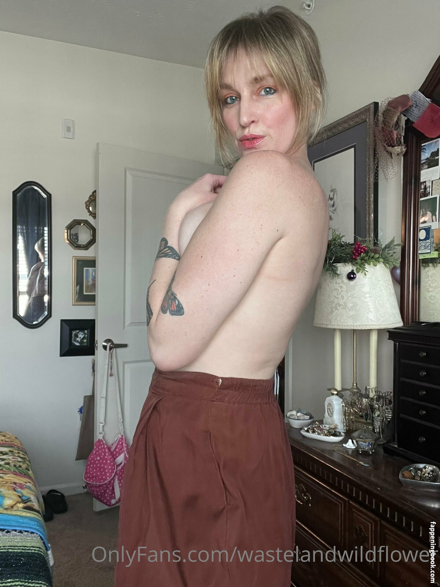 wastelandwildflower Nude OnlyFans Leaks