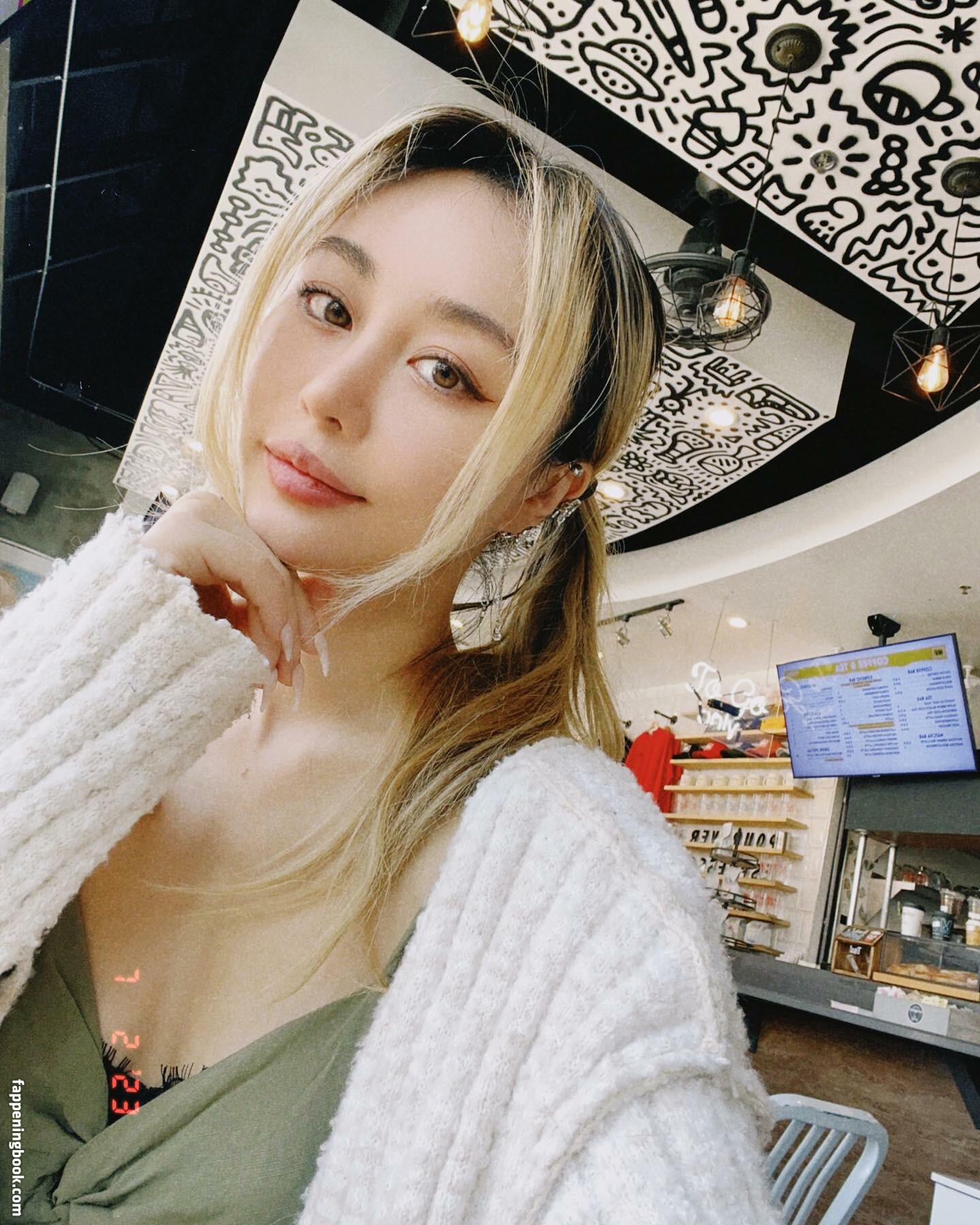 Wengie Gwengwiz Nude OnlyFans Leaks The Fappening Photo FappeningBook