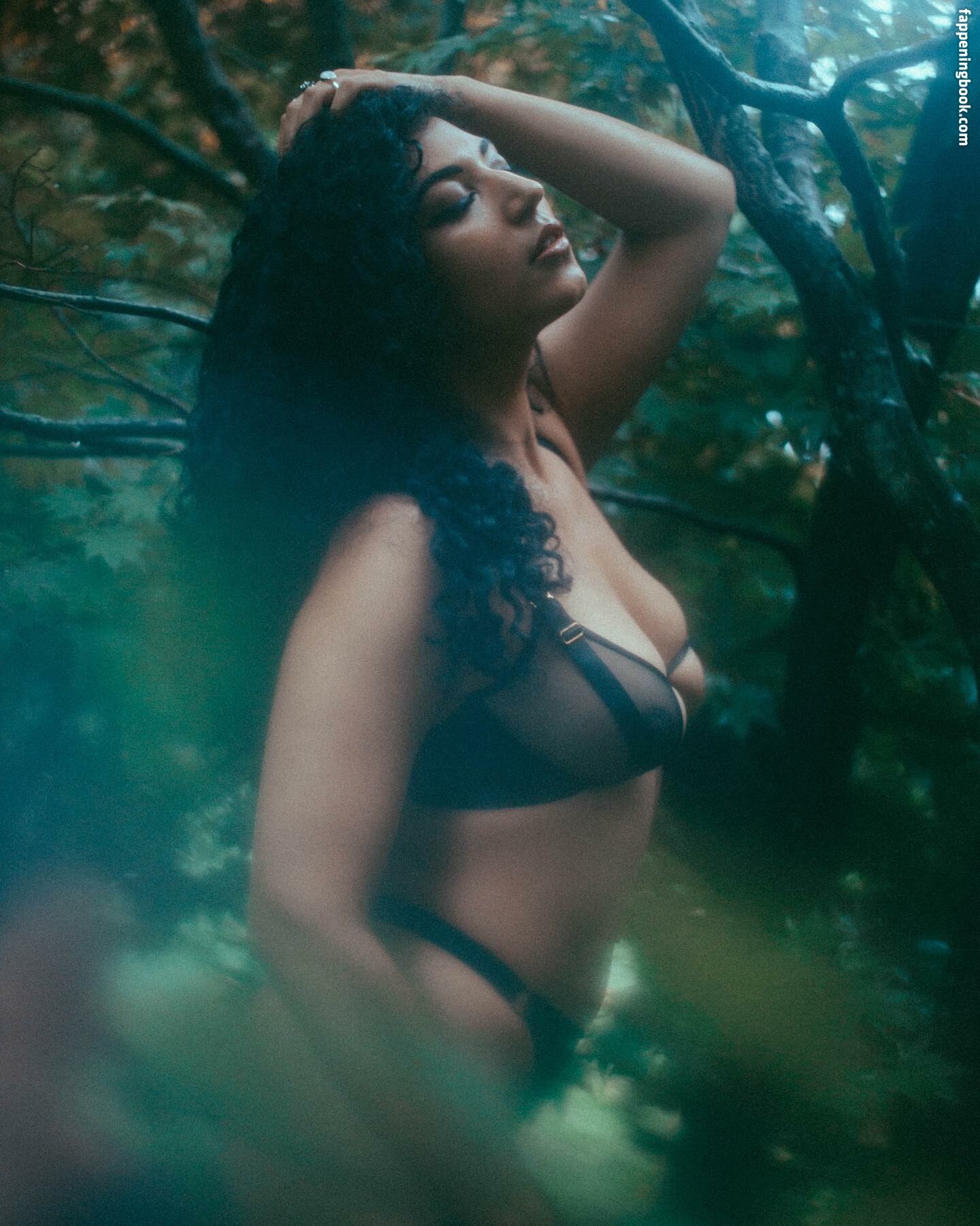 WhiteCosmicMirror Nude OnlyFans Leaks