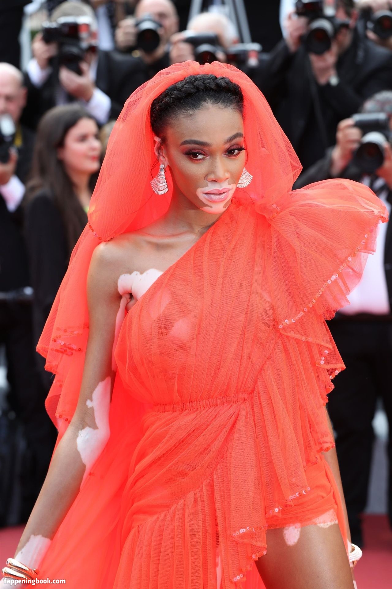 Winnie Harlow Nude Pics