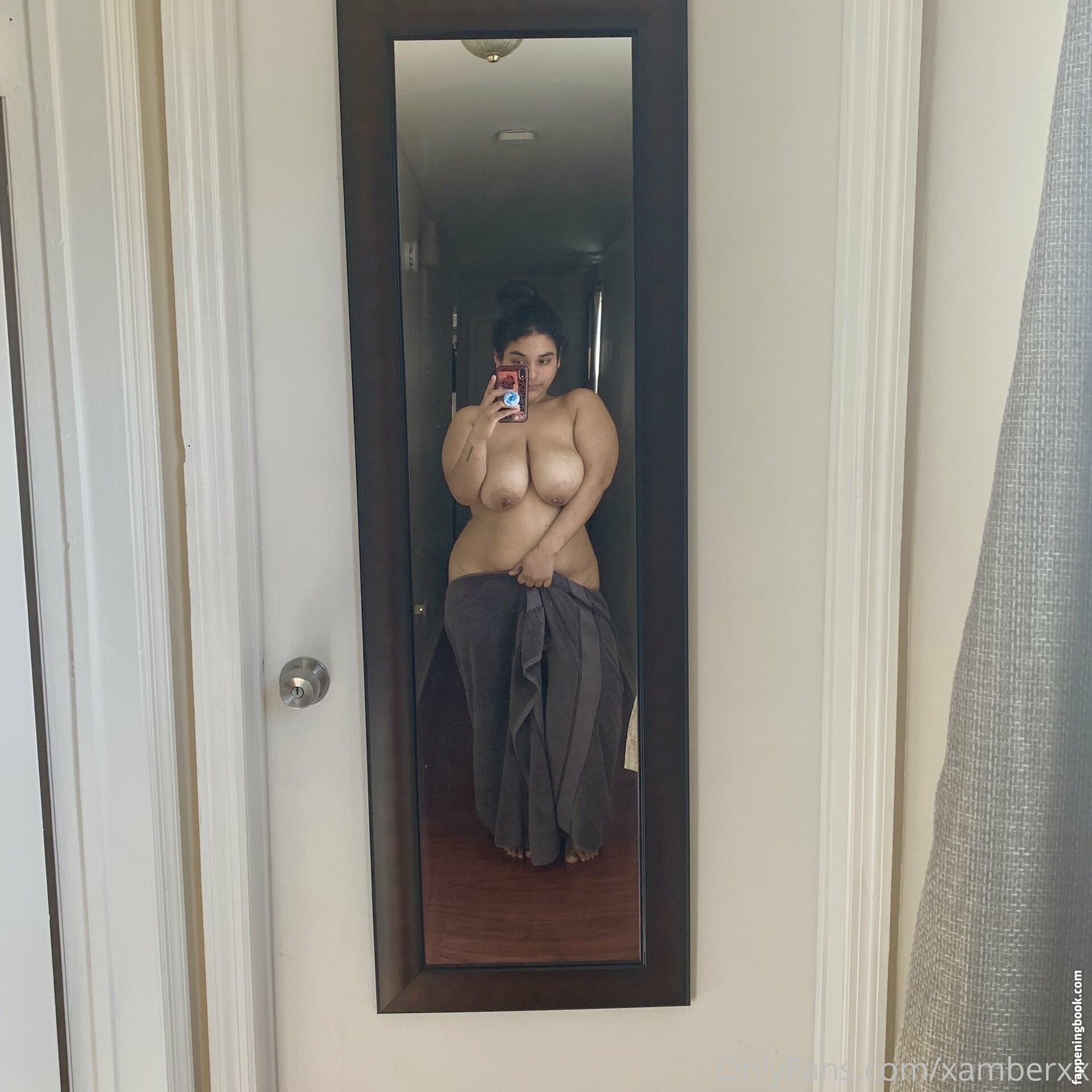 xamberxx Nude OnlyFans Leaks