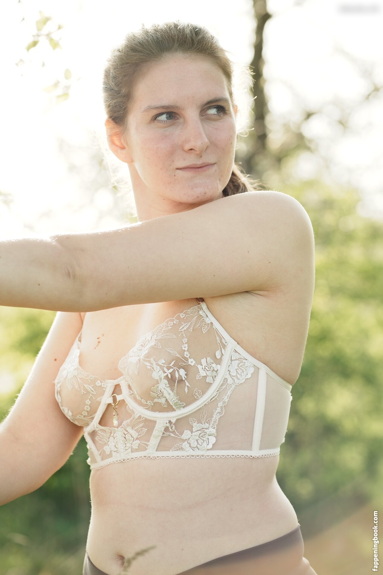 xmrs_hrzx Nude