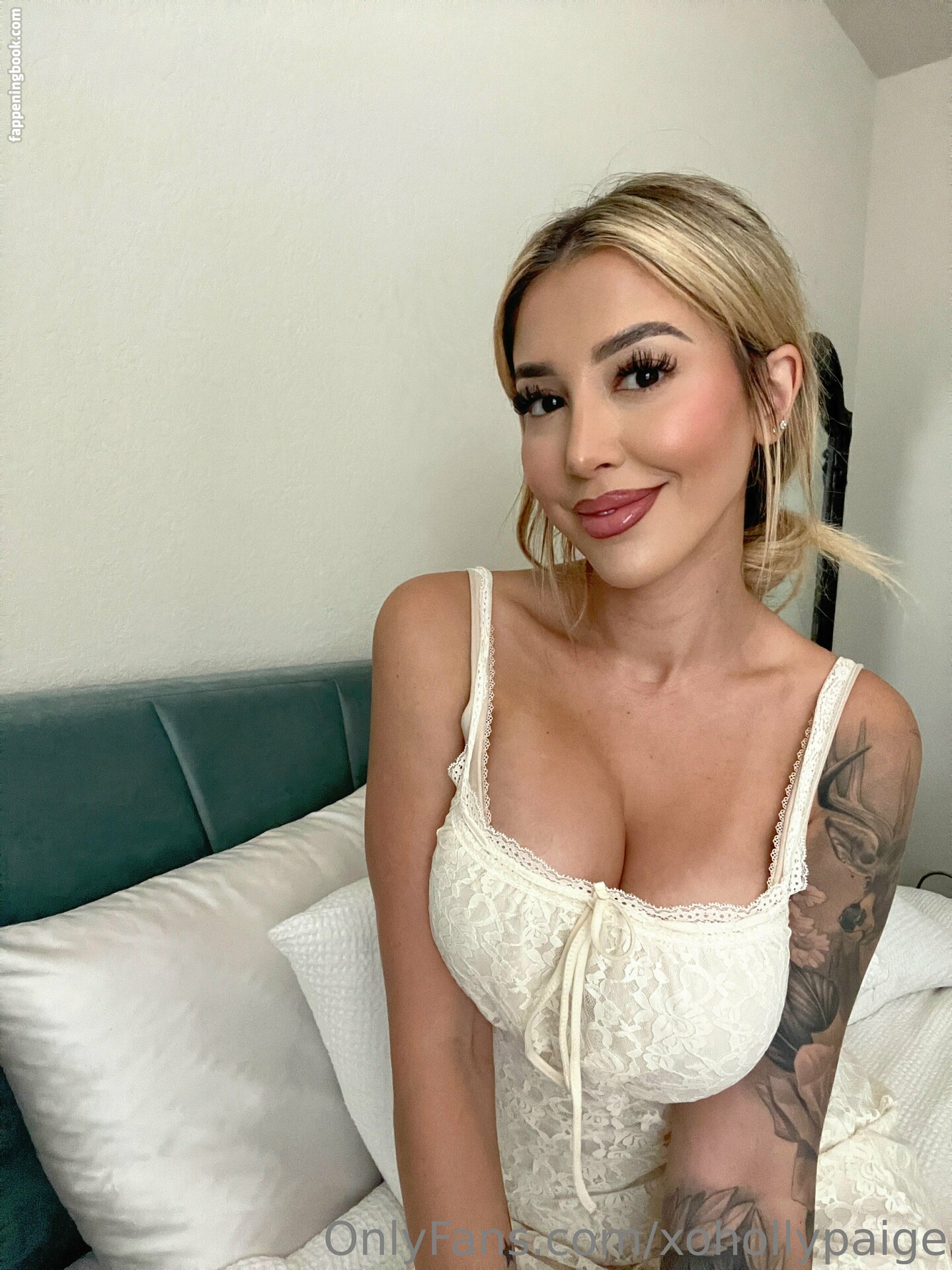 xohollypaige Nude OnlyFans Leaks