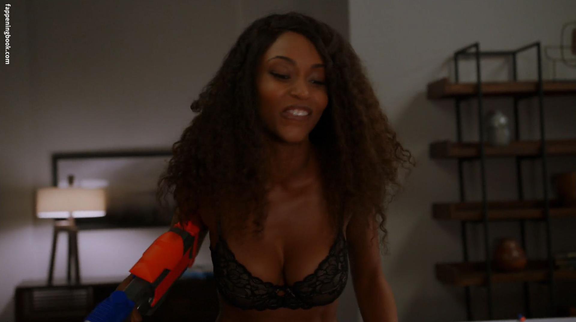 51 Sexy Yaya DaCosta boobs pictures are paradise on earth.