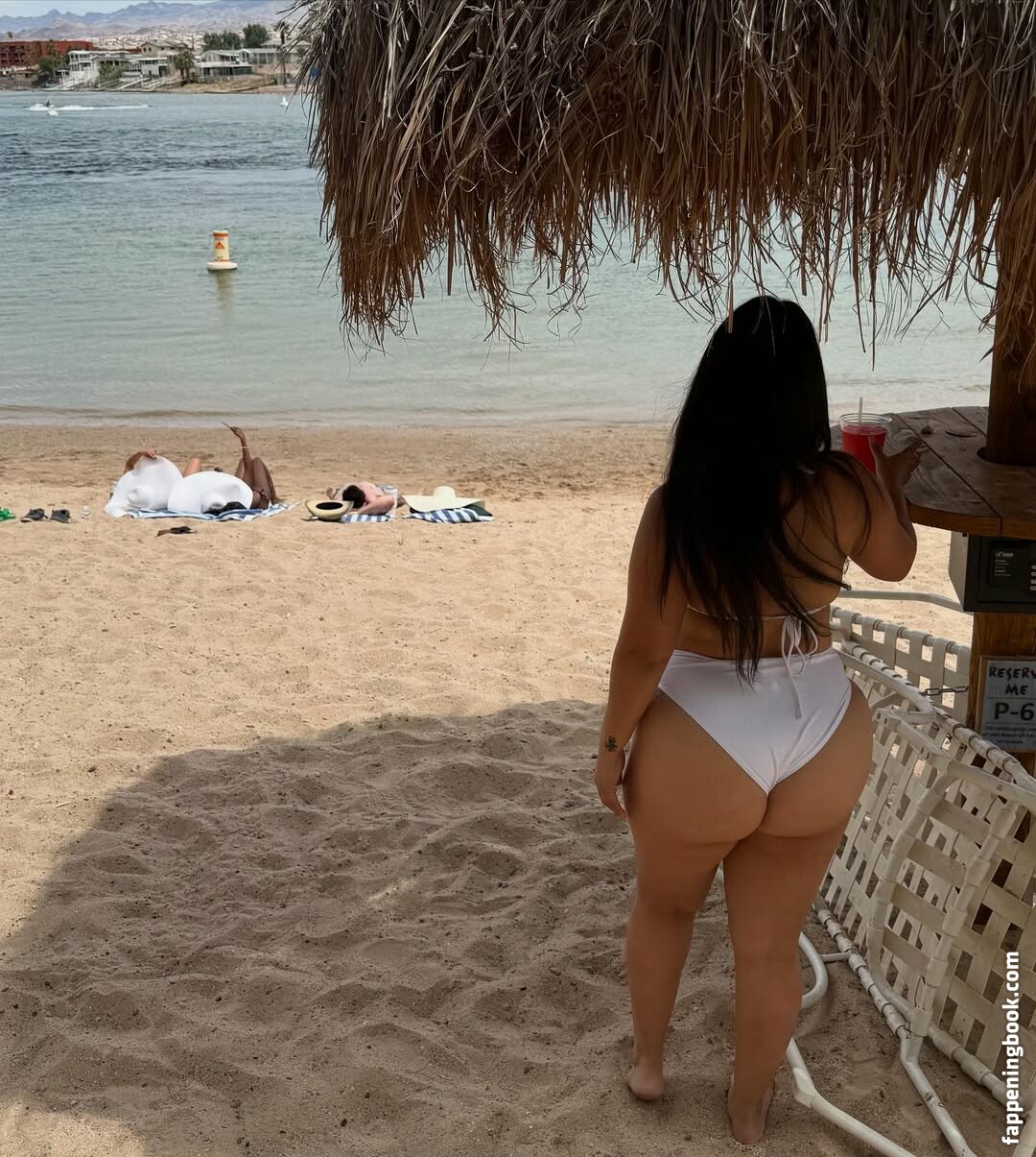 yeessiiee_ Nude OnlyFans Leaks