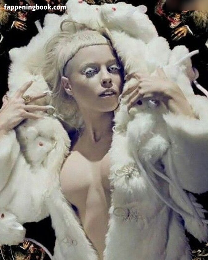 Yolandi Visser Fapello Latest Exclusive Leaked Photos